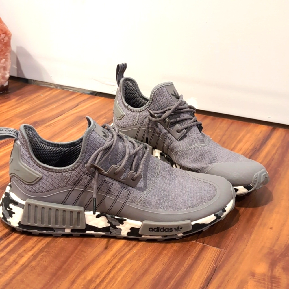 Men's Adidas NMD R1